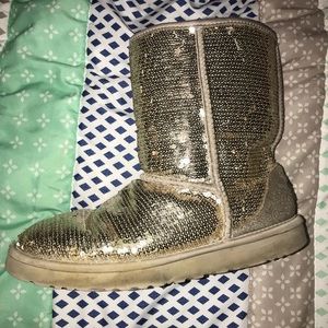 Silver sequence uggs